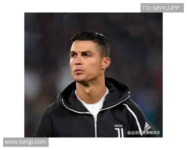 足球明星赛场上的尴尬瞬间回顾与分析引发的笑声与思考